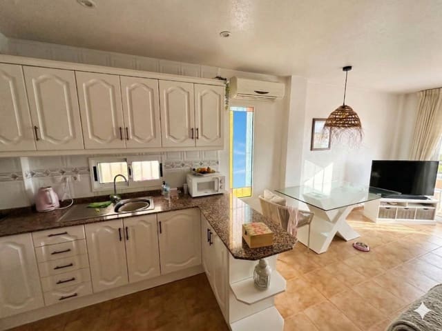 Pareado de 4 habitaciones en Benimar, Benijófar en venta con piscina - 262.500 € (Ref: 9761676)