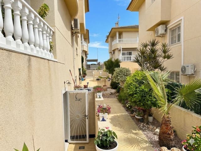 4 sypialnia Dom blizniak na sprzedaż w Benimar, Benijófar z basenem - 262 500 € (Ref: 9761676)