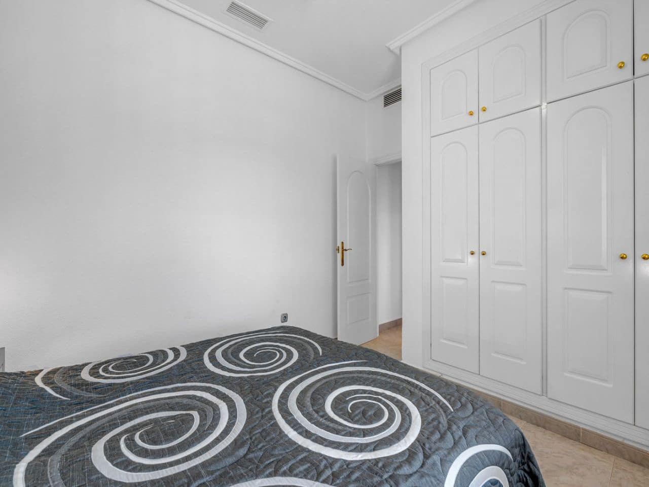 4 soveværelse Villa til salg i La Marquesa med swimmingpool garage - € 695.000 (Ref: 9761677)