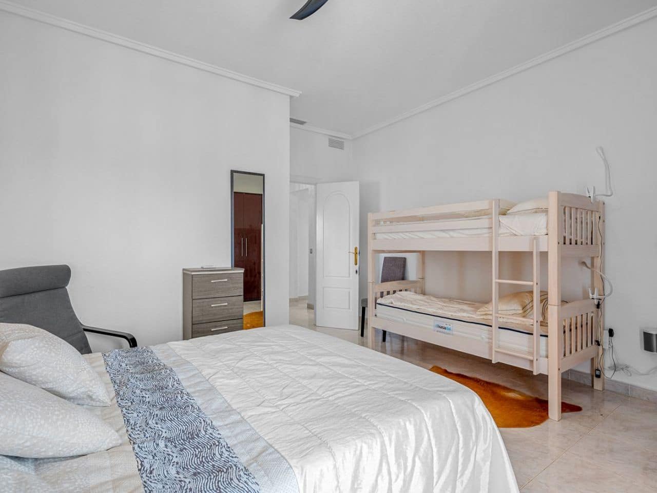 4 soveværelse Villa til salg i La Marquesa med swimmingpool garage - € 695.000 (Ref: 9761677)