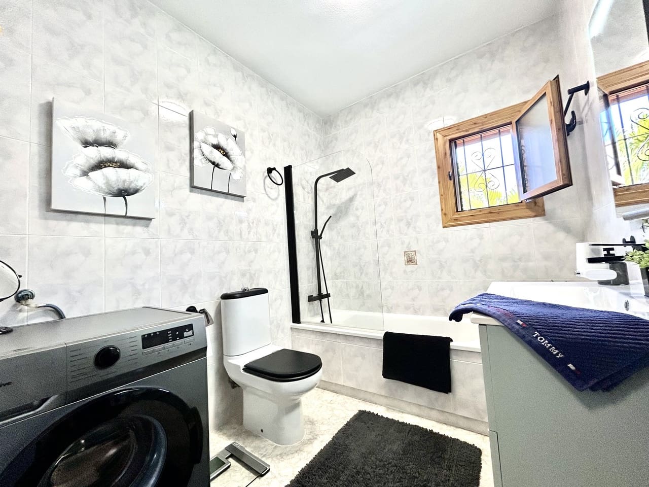 Casa de 2 habitaciones en Playa Flamenca en venta con piscina garaje - 238.950 € (Ref: 9763493)