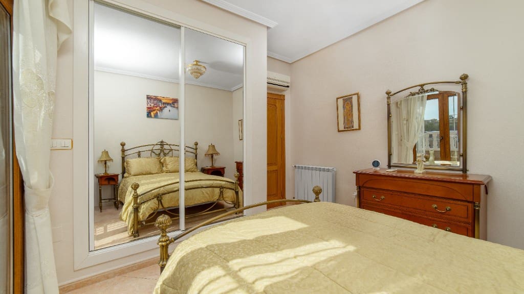 2 soverom Villa til salgs i Los Altos med svømmebasseng garasje - € 290 000 (Ref: 9770362)