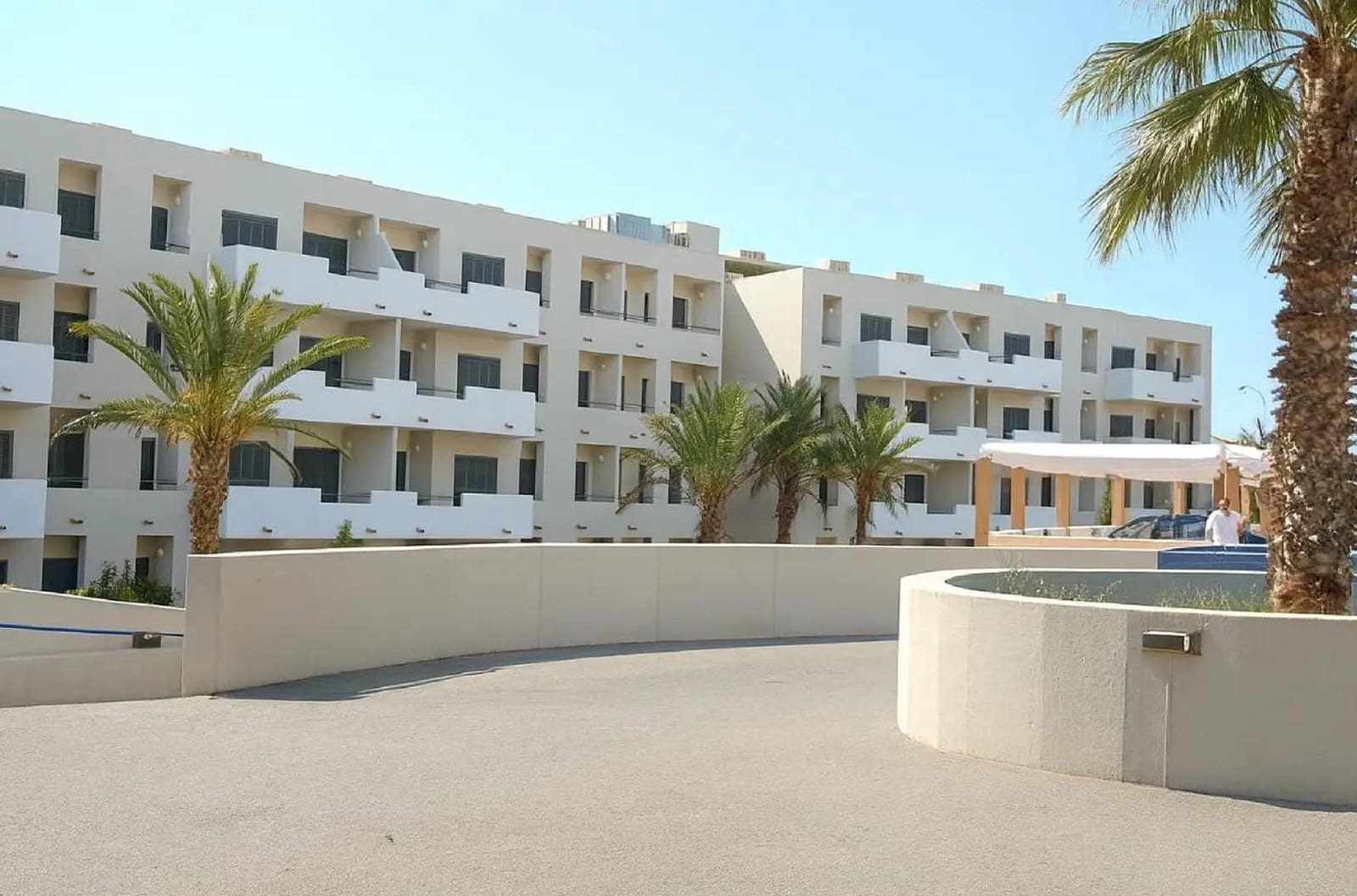 2 bedroom Apartment for sale in Puerto del Rey with pool garage - € 158,000 (Ref: 9783163)