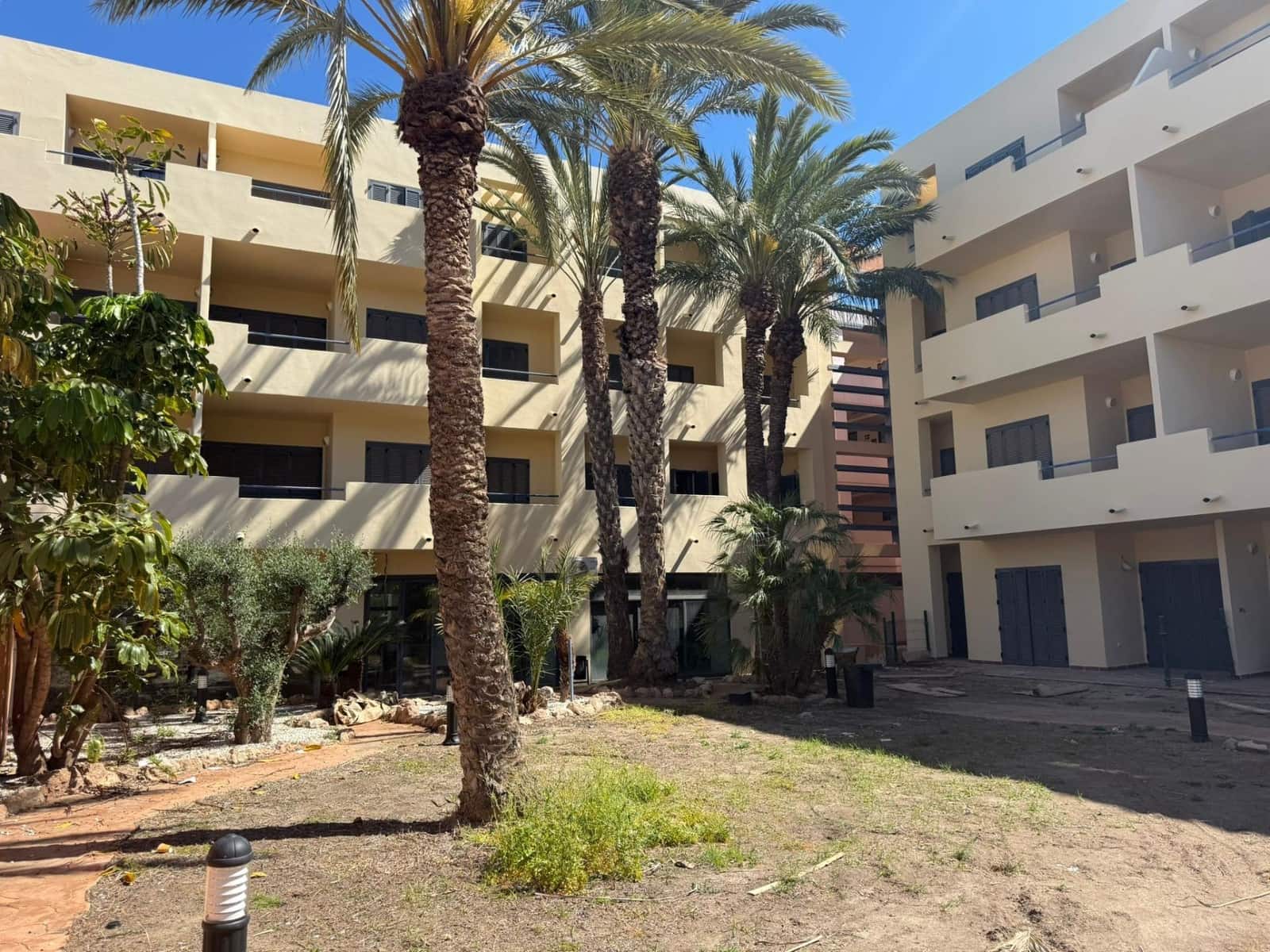 2 chambre Appartement à vendre à Puerto del Rey avec piscine garage - 150 000 € (Ref: 9783170)