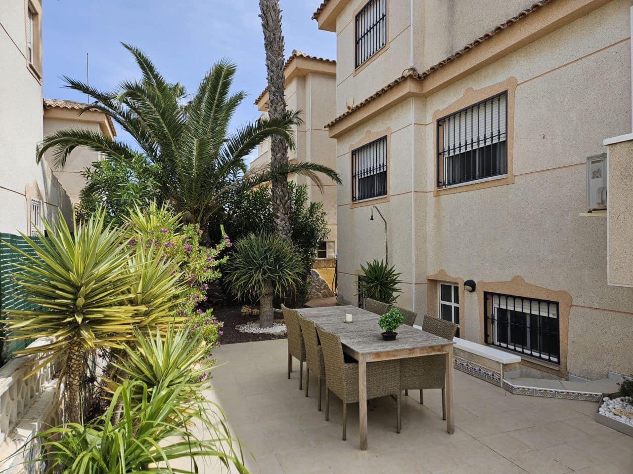 5 soveværelse Villa til salg i La Marquesa med swimmingpool garage - € 249.000 (Ref: 9790258)