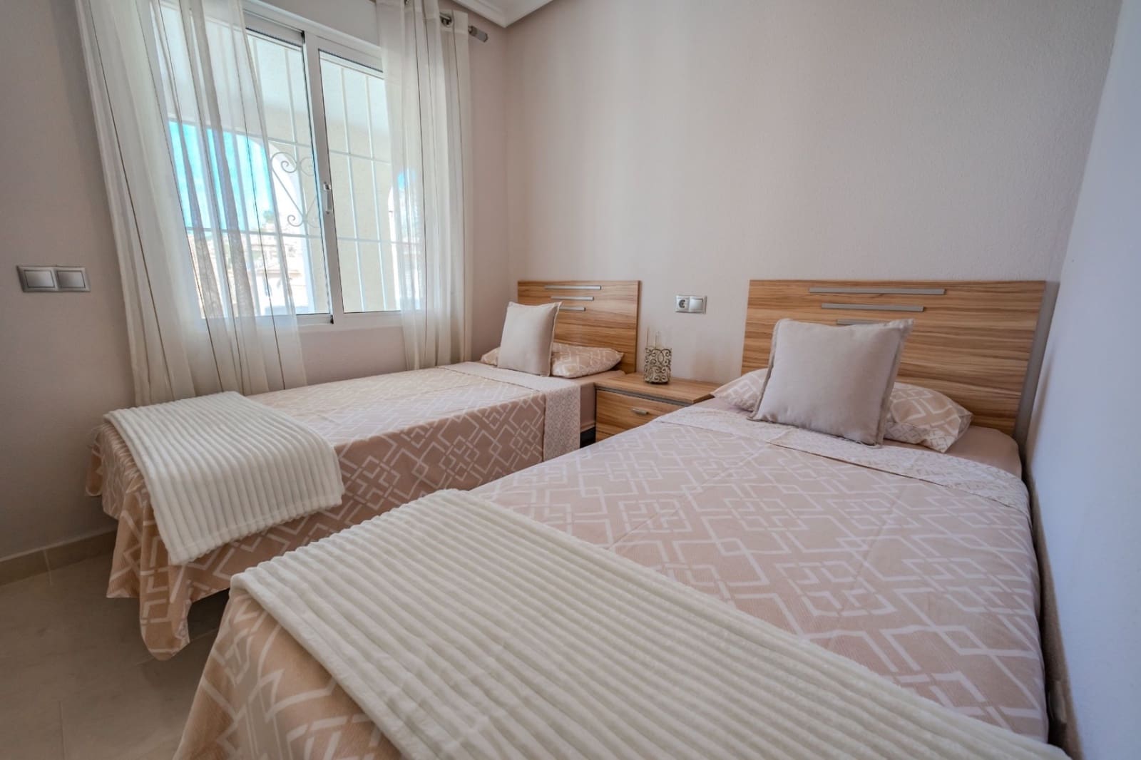 4 slaapkamer Villa te koop in La Marquesa met zwembad - € 375.000 (Ref: 9793185)