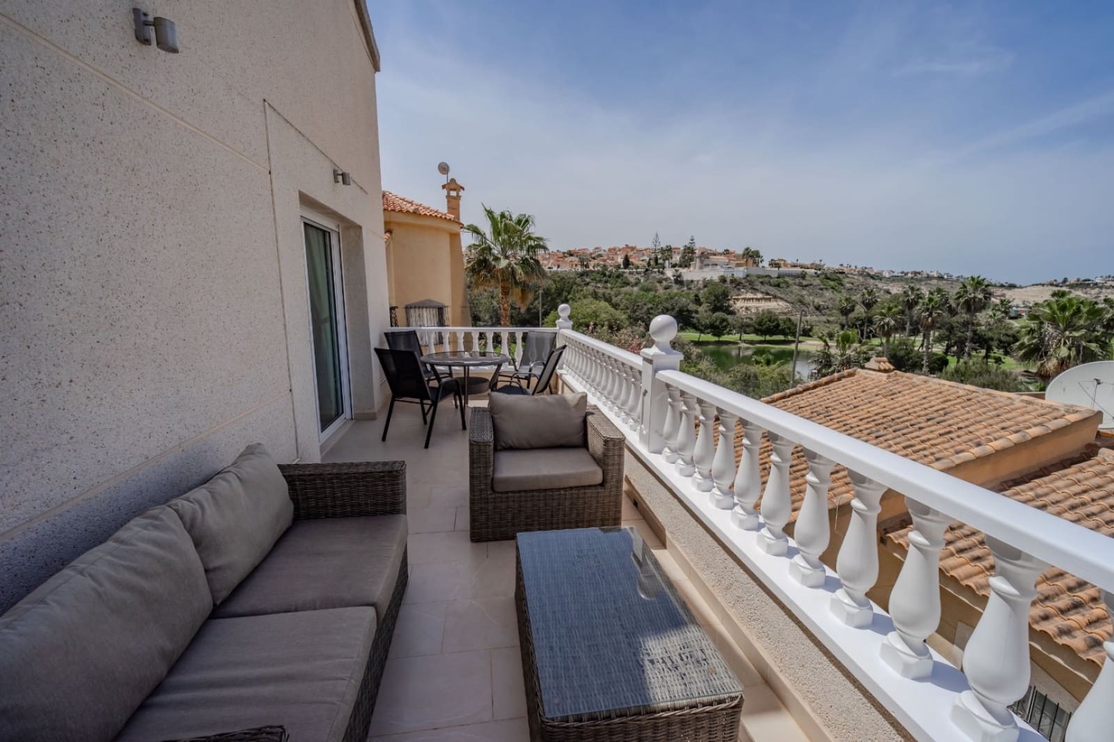 4 slaapkamer Villa te koop in La Marquesa met zwembad - € 375.000 (Ref: 9793185)