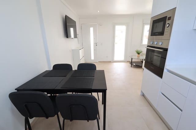 2 slaapkamer Bungalow te koop in La Zenia, Orihuela met garage - € 185.000 (Ref: 9794073)