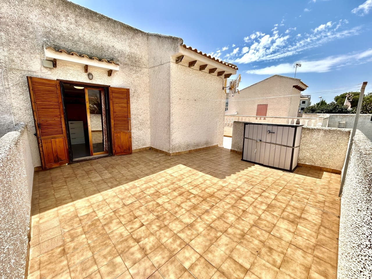 3 soveværelse Villa til salg i La Zenia med swimmingpool garage - € 630.000 (Ref: 9798693)