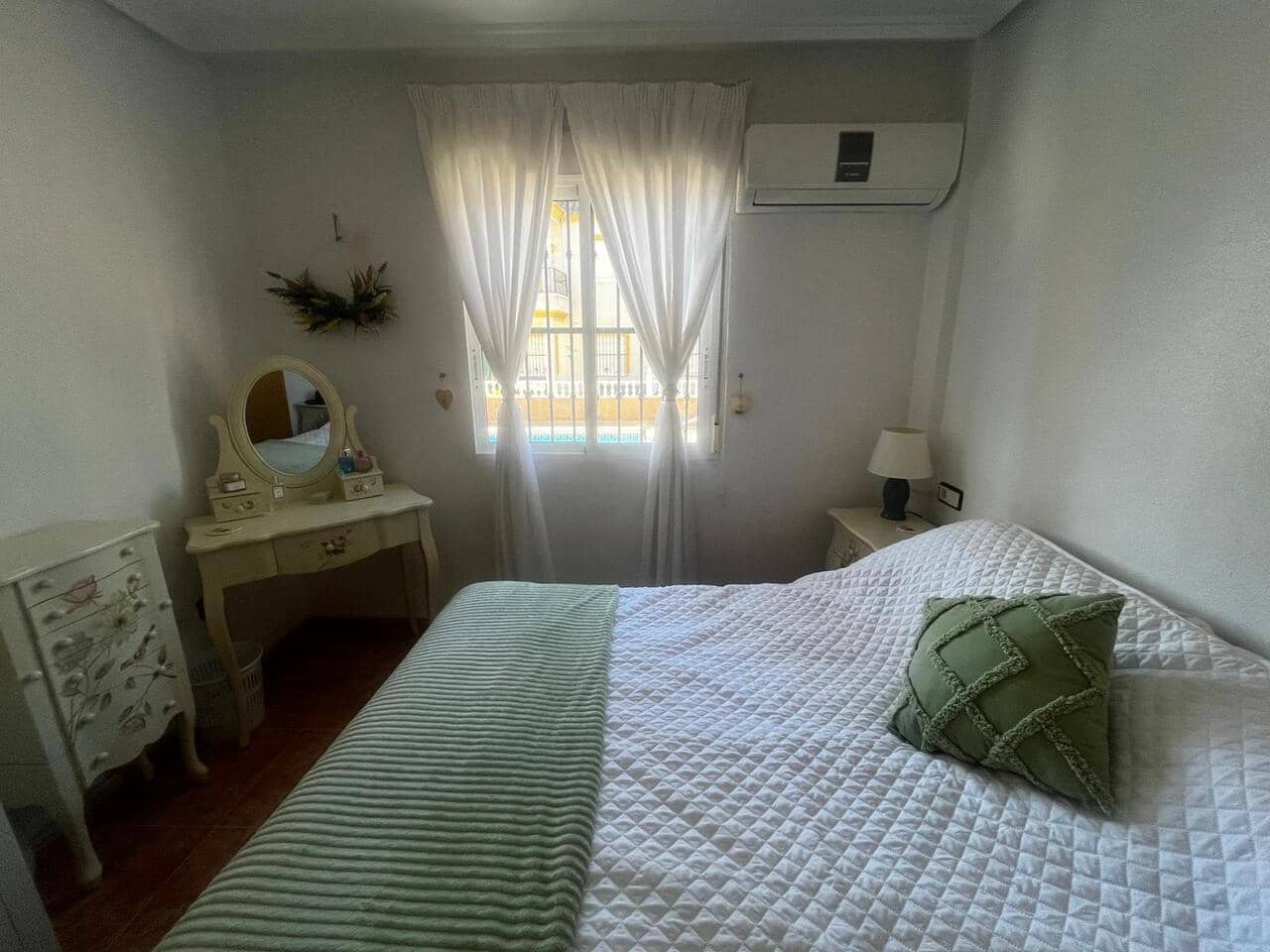 2 bedroom Apartment for sale in Algorfa with pool - € 127,000 (Ref: 9800571)