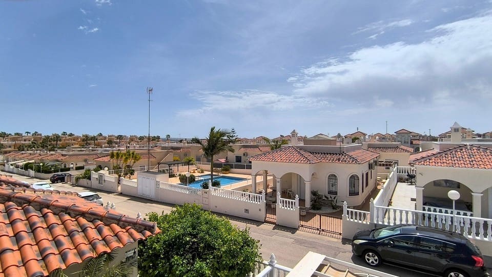 3 soverom Villa til salgs i Ciudad Quesada med svømmebasseng - € 225 000 (Ref: 9802500)