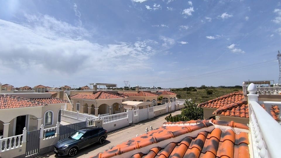 3 soverom Villa til salgs i Ciudad Quesada med svømmebasseng - € 225 000 (Ref: 9802500)