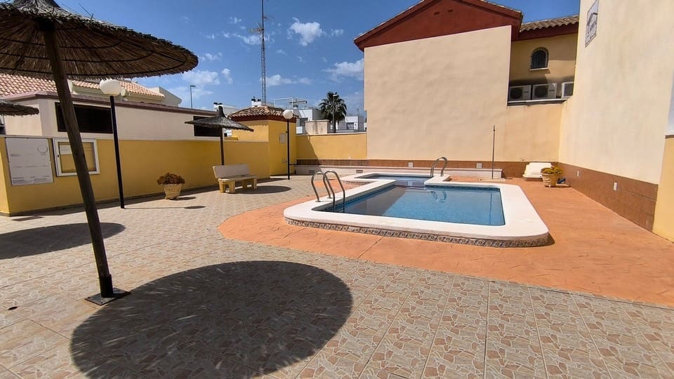 Pareado de 3 habitaciones en Ciudad Quesada en venta con piscina - 220.000 € (Ref: 9802501)