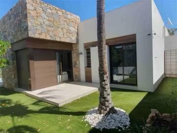 2 bedroom Villa for sale in Lomas de Cabo Roig - Los Dolses, Orihuela with pool - € 299,000 (Ref: 9806087)