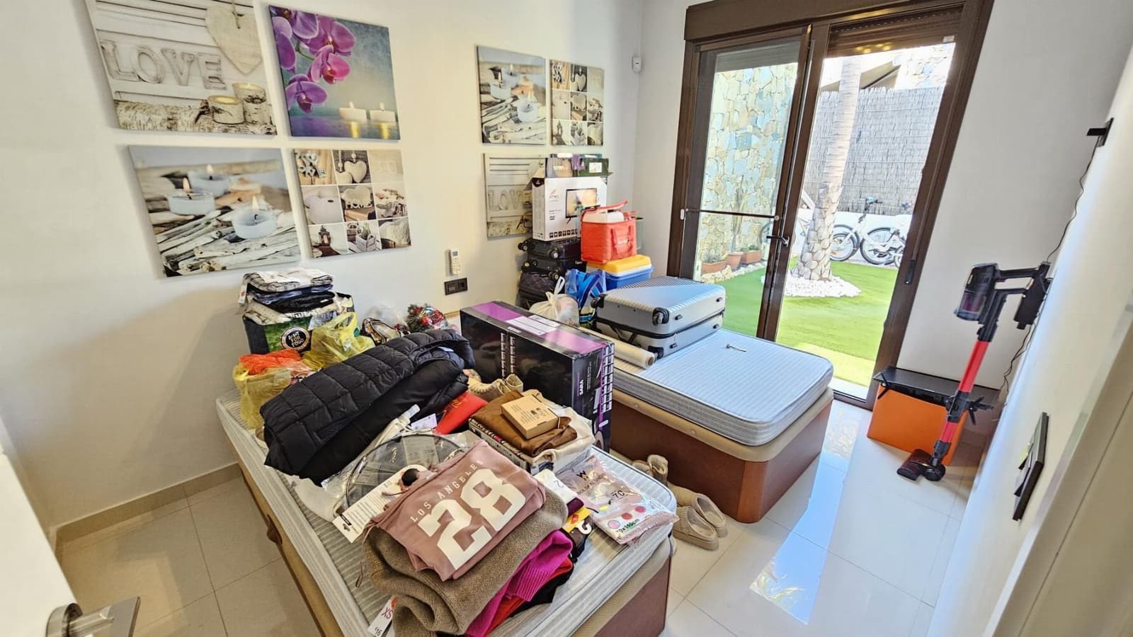 2 bedroom Villa for sale in Orihuela Costa with pool - € 299,000 (Ref: 9806087)