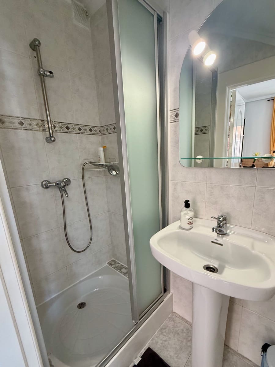 3 sovrum Semi-fristående Villa till salu i Dona Pepa med pool - 235 000 € (Ref: 9807020)