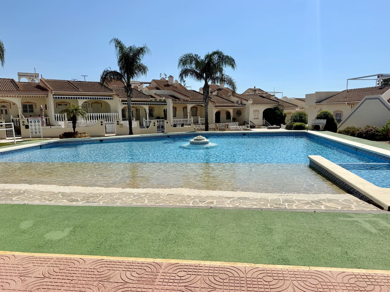 3 sovrum Semi-fristående Villa till salu i Dona Pepa med pool - 235 000 € (Ref: 9807020)