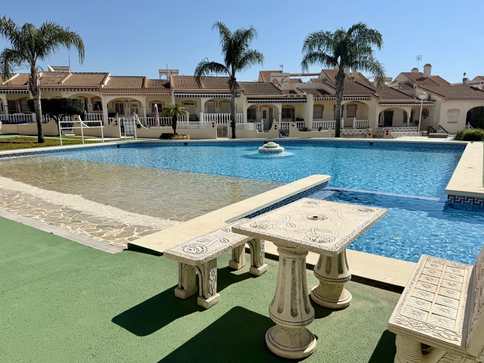 3 sovrum Semi-fristående Villa till salu i Dona Pepa med pool - 235 000 € (Ref: 9807020)