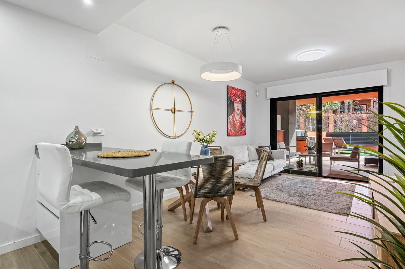 2 Zimmer Apartment zu verkaufen in Villamartin mit Pool Garage - 244.500 € (Ref: 9813676)