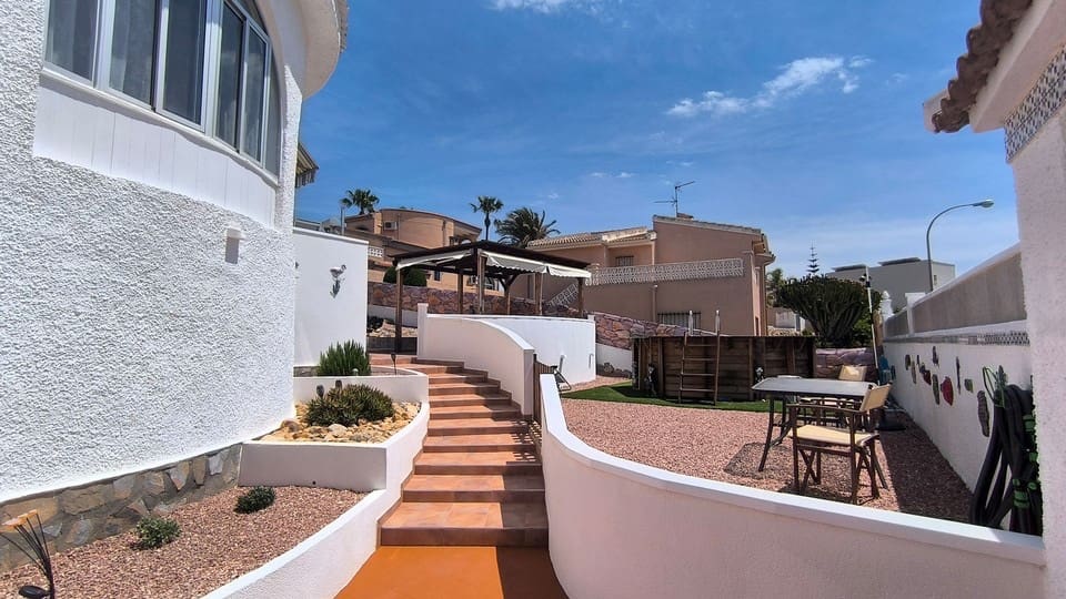 4 quarto Moradia para venda em Ciudad Quesada - 450 000 € (Ref: 9820872)