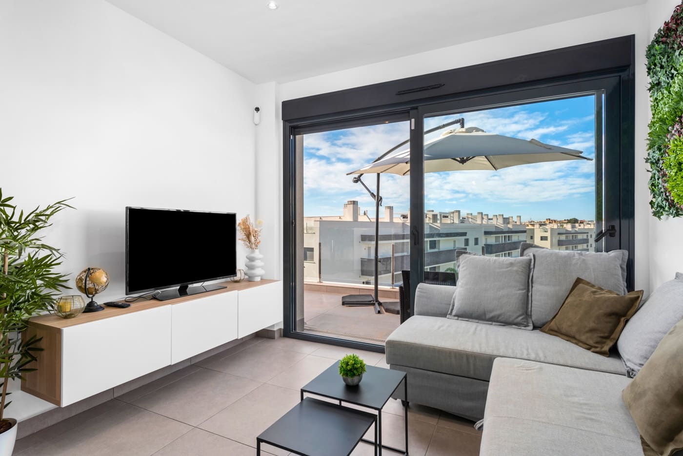 2 bedroom Apartment for sale in Villamartin with pool garage - € 319,900 (Ref: 9822012)