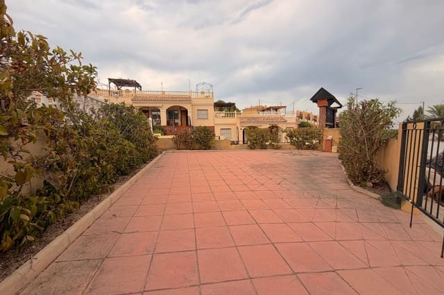 3 slaapkamer Halfvrijstaande villa te koop in Montemar, Benissa met zwembad - € 249.995 (Ref: 9826163)