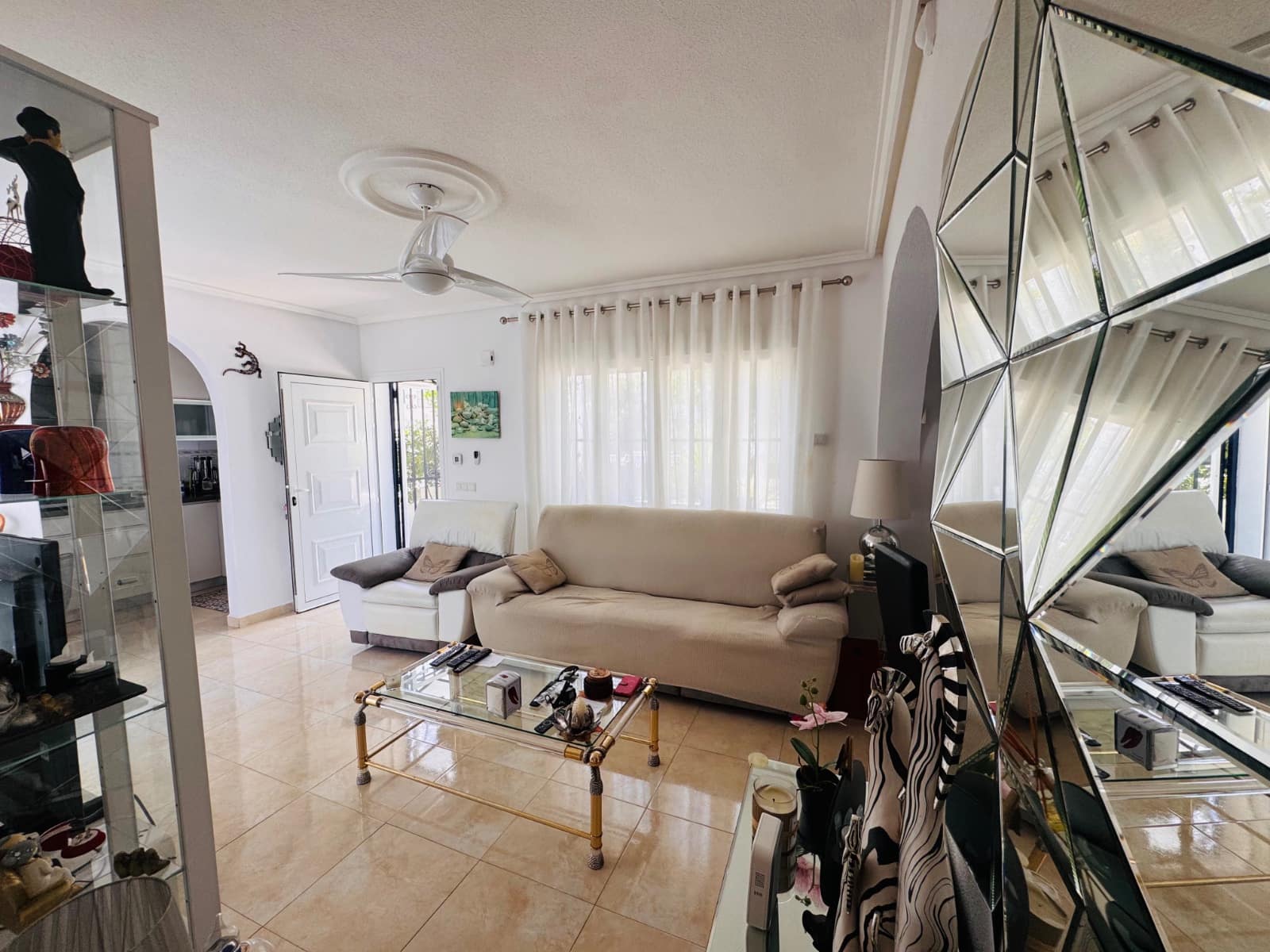 2 sovrum Semi-fristående Villa till salu i La Marquesa med pool - 225 000 € (Ref: 9834275)
