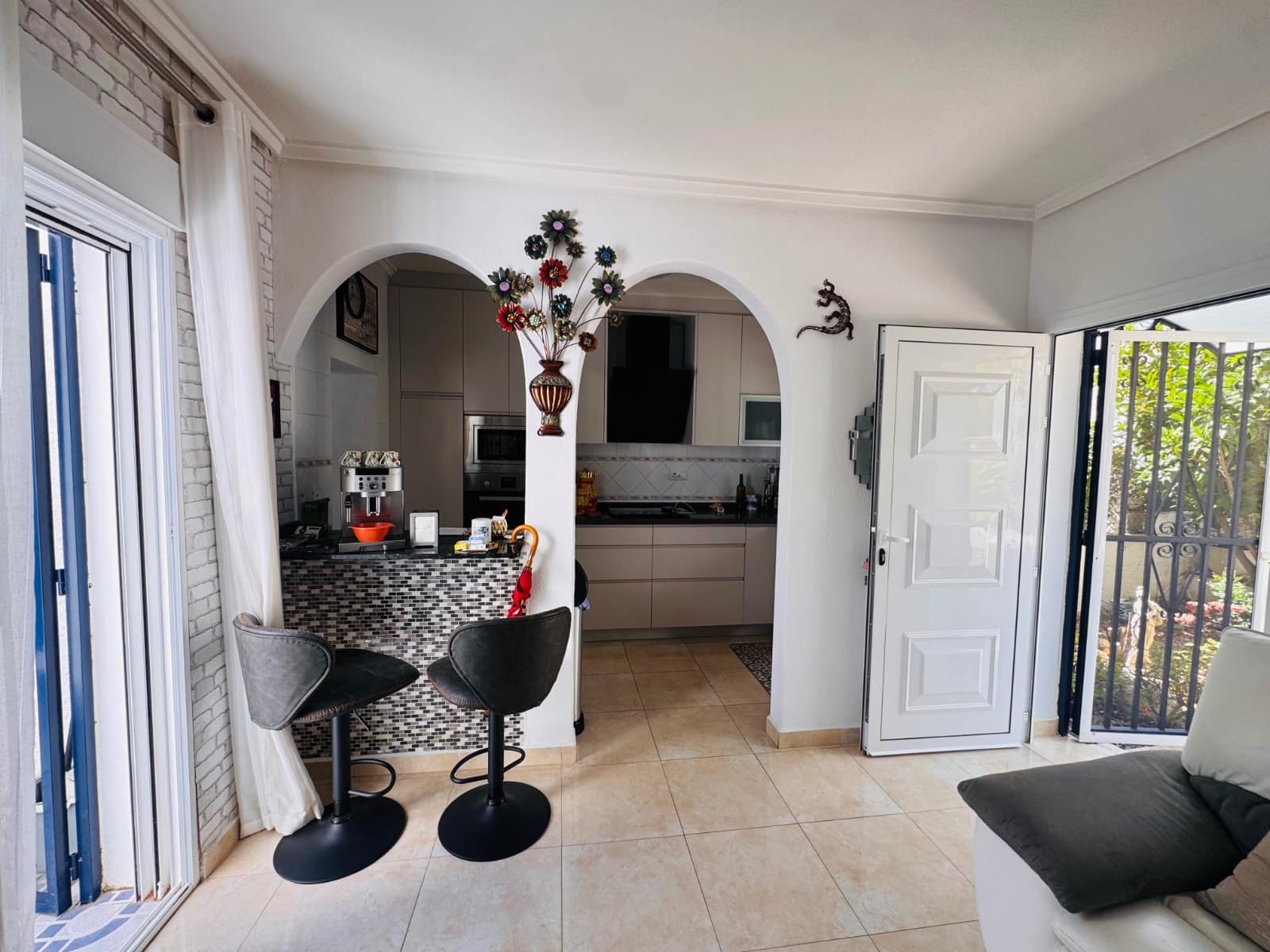 2 sovrum Semi-fristående Villa till salu i La Marquesa med pool - 225 000 € (Ref: 9834275)