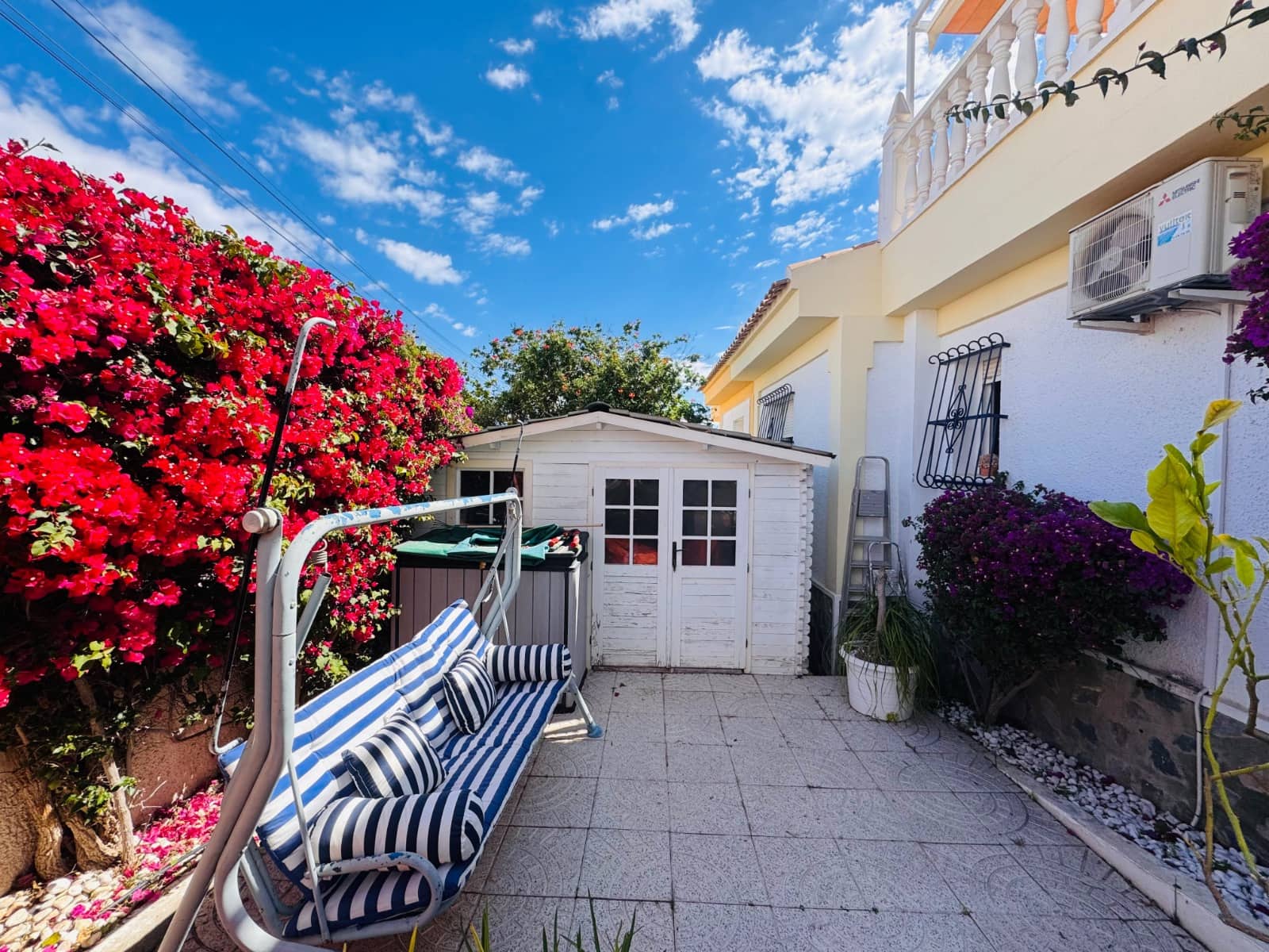 2 sovrum Semi-fristående Villa till salu i La Marquesa med pool - 225 000 € (Ref: 9834275)