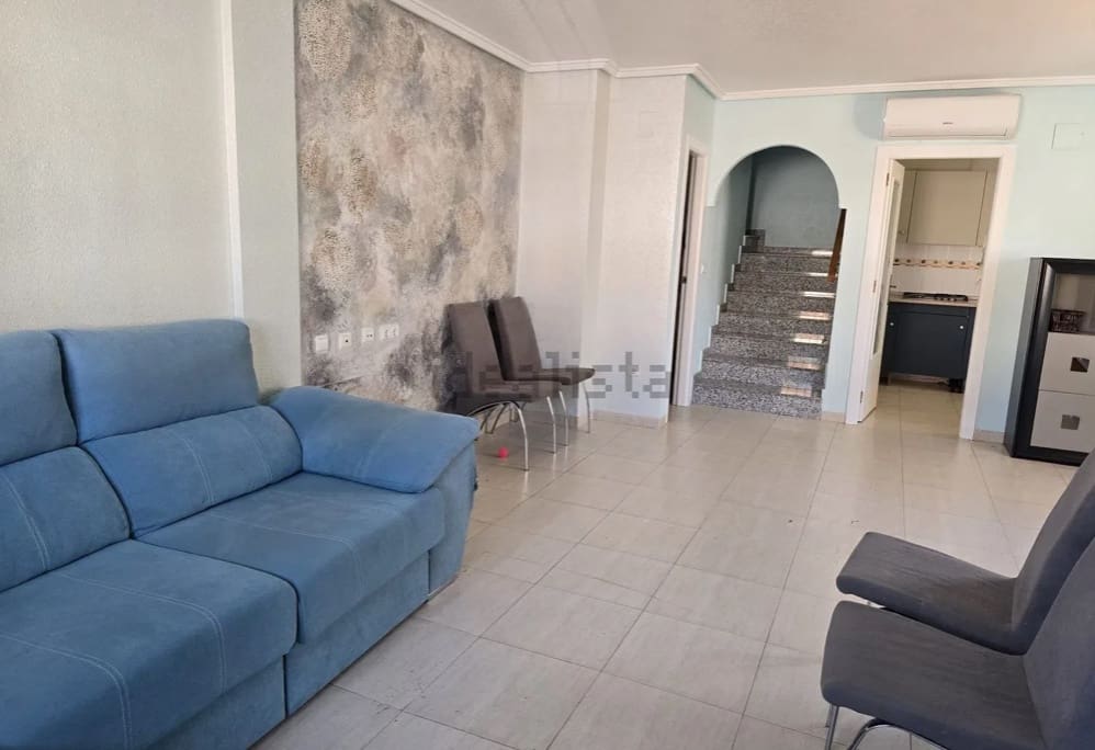 3 sypialnia Dom blizniak na sprzedaż w Ciudad Quesada z basenem - 189 999 € (Ref: 9838291)