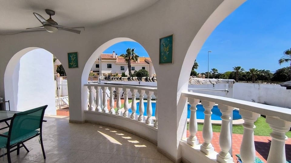 3 sypialnia Willa na sprzedaż w Dona Pepa z basenem - 450 000 € (Ref: 9846808)