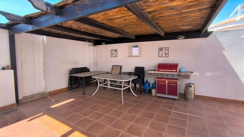 3 sypialnia Willa na sprzedaż w Dona Pepa z basenem - 450 000 € (Ref: 9846808)