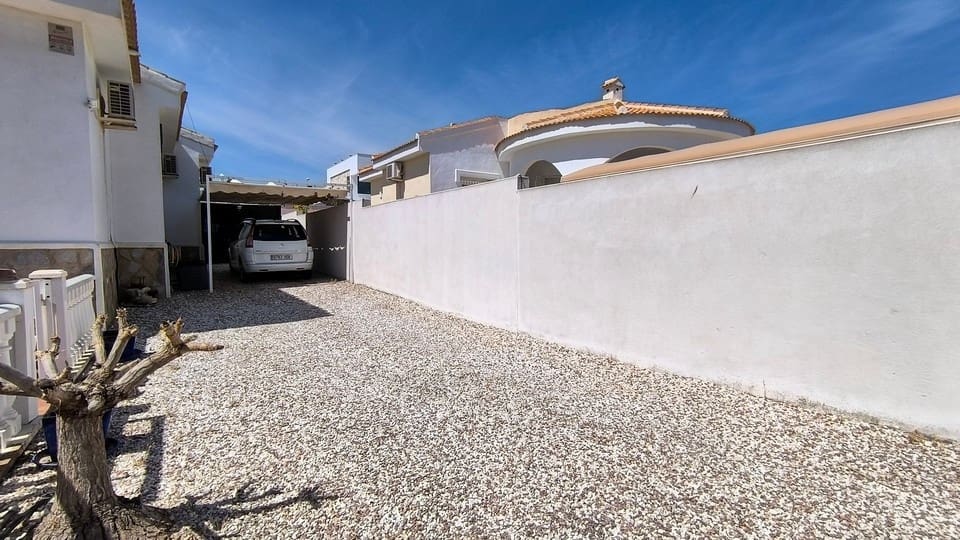 3 sypialnia Willa na sprzedaż w Dona Pepa z basenem - 450 000 € (Ref: 9846808)