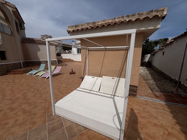 4 chambre Villa/Maison à vendre à Ciudad Quesada, Rojales avec piscine garage - 595 000 € (Ref: 9850150)