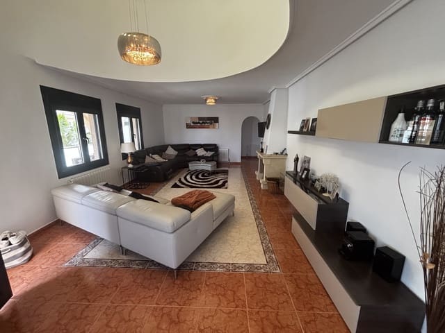 4 chambre Villa/Maison à vendre à Ciudad Quesada, Rojales avec piscine garage - 595 000 € (Ref: 9850150)