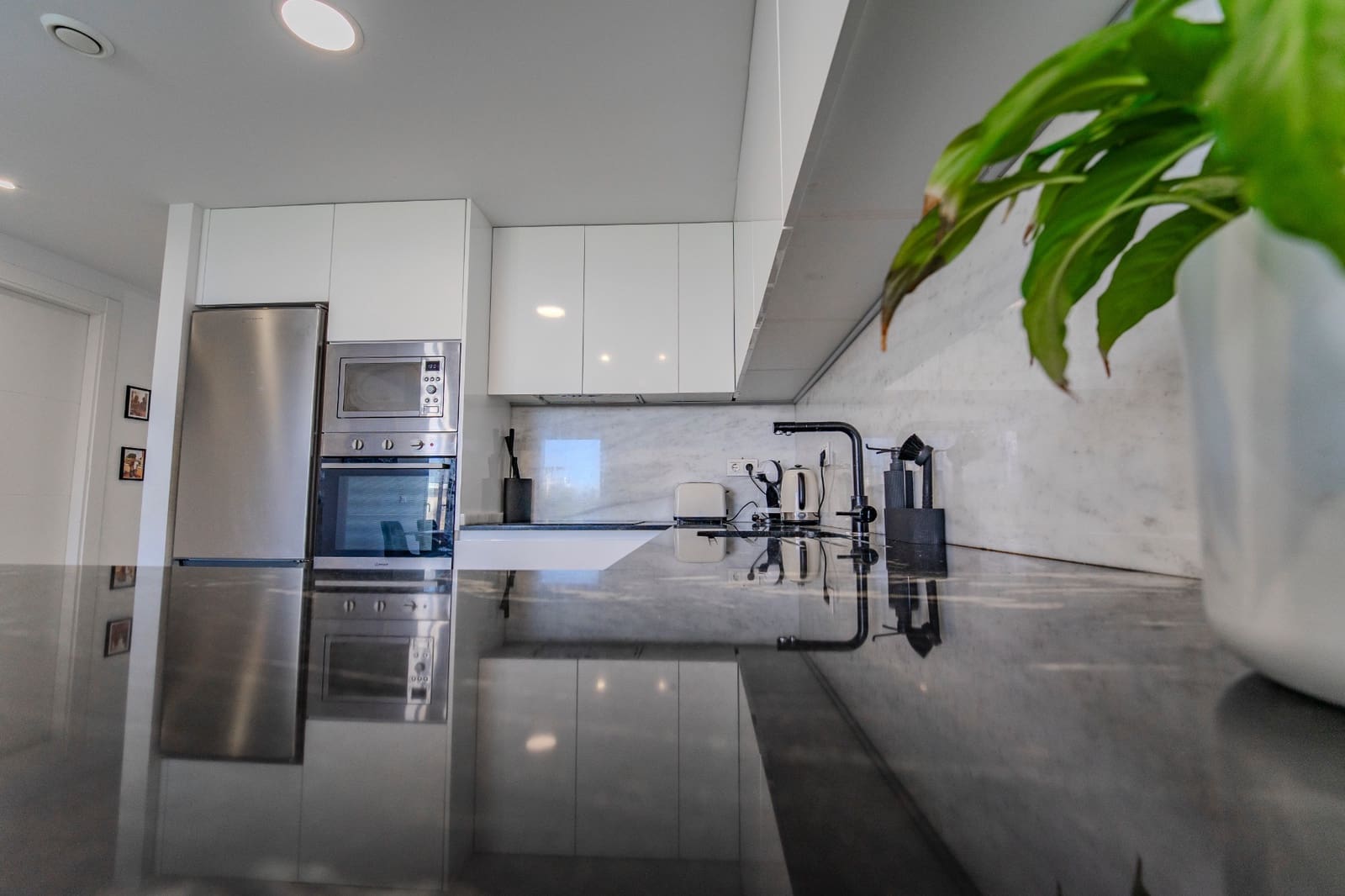 Pareado de 3 habitaciones en Benijófar en venta con piscina - 470.000 € (Ref: 9850397)