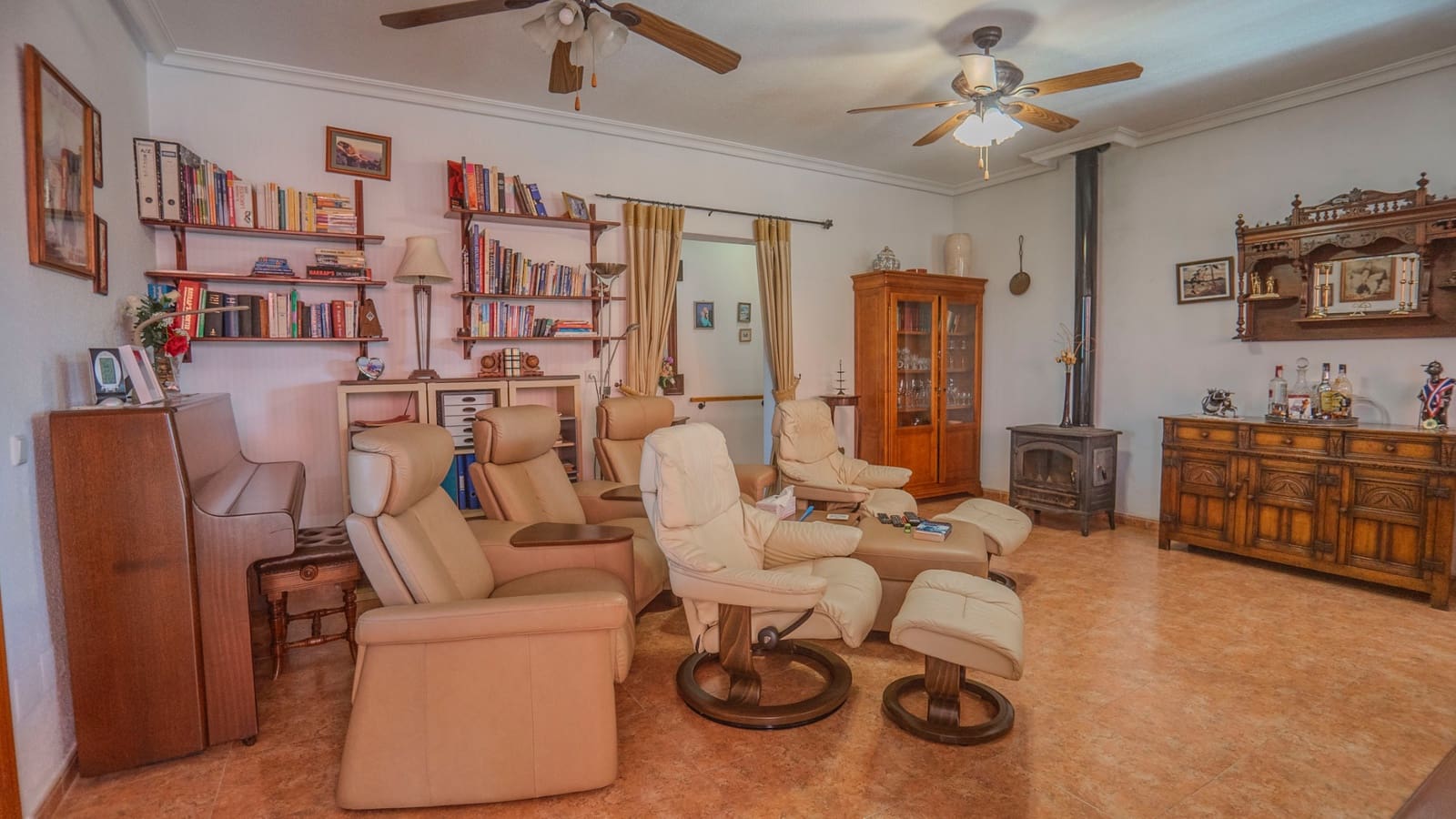 3 bedroom Finca/Country House for sale in San Bartolome with pool - € 379,950 (Ref: 9850403)