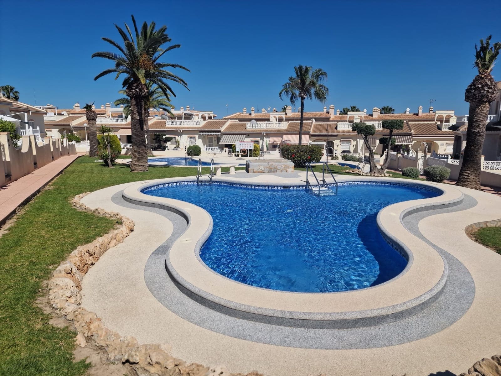 2 bedroom Bungalow for sale in Dona Pepa with pool - € 187,000 (Ref: 9876718)