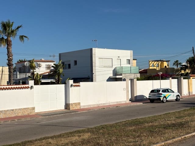 2 camera da letto Villa in vendita in Torrevieja con piscina - 465.000 € (Rif: 9878156)