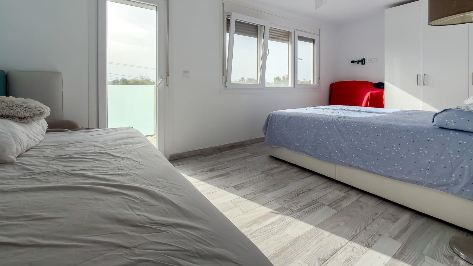 2 bedroom Villa for sale in Torrevieja with pool - € 465,000 (Ref: 9878156)