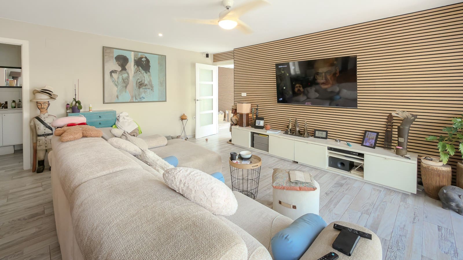 2 bedroom Villa for sale in Torrevieja with pool - € 465,000 (Ref: 9878156)