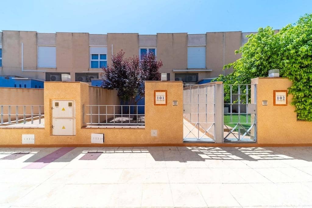 3 quarto Casa em Banda para venda em Campoamor com piscina garagem - 450 000 € (Ref: 9893903)