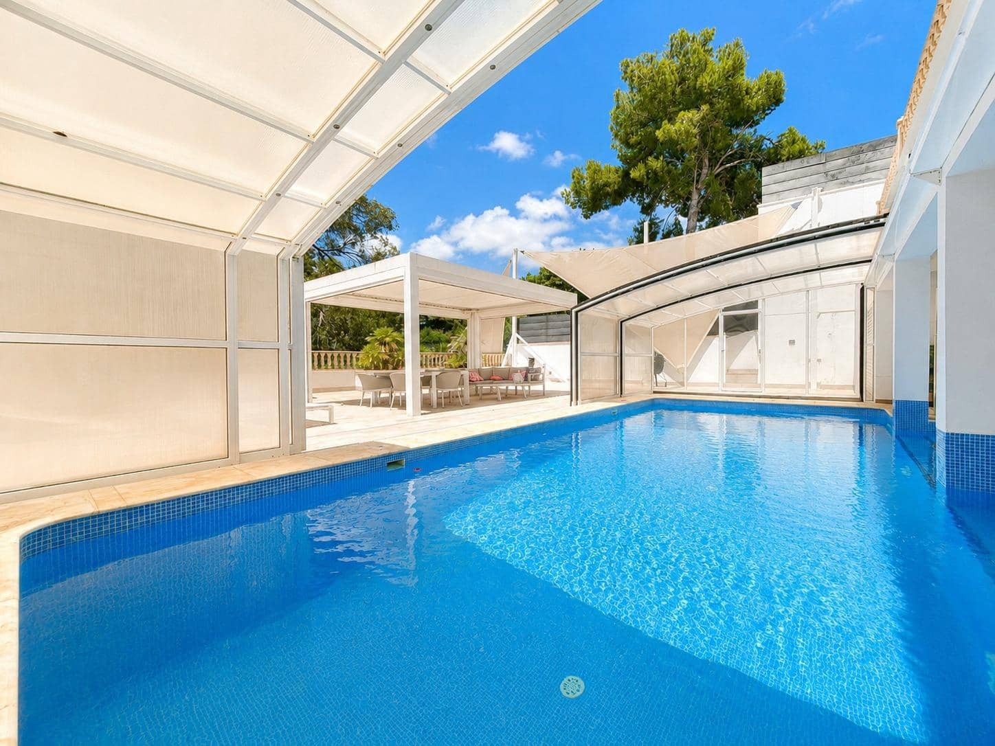 4 soverom Villa til salgs i Dehesa de Campoamor med svømmebasseng garasje - € 1 225 000 (Ref: 9900380)