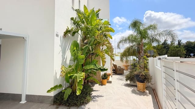 3 bedroom Villa for sale in Los Montesinos with pool - € 425,000 (Ref: 9900906)