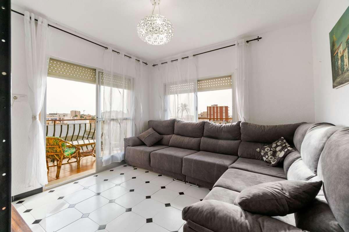 3 soverom Leilighet til salgs i Lo Pagan - € 129 990 (Ref: 9901022)