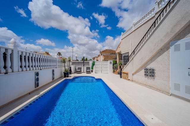 Chalet de 3 habitaciones en Ciudad Quesada, Rojales en venta con piscina - 299.000 € (Ref: 9902019)