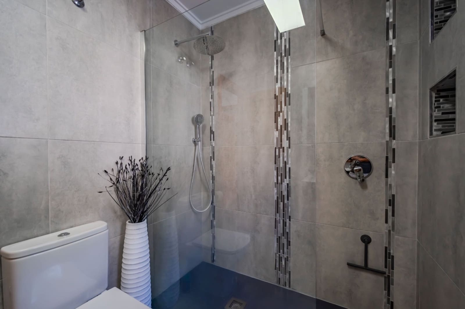 Chalet de 3 habitaciones en Ciudad Quesada en venta con piscina - 299.000 € (Ref: 9902019)