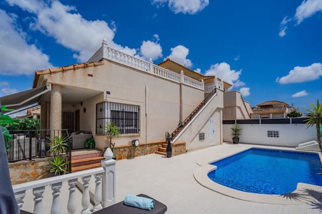 Chalet de 3 habitaciones en Ciudad Quesada, Rojales en venta con piscina - 299.000 € (Ref: 9902019)