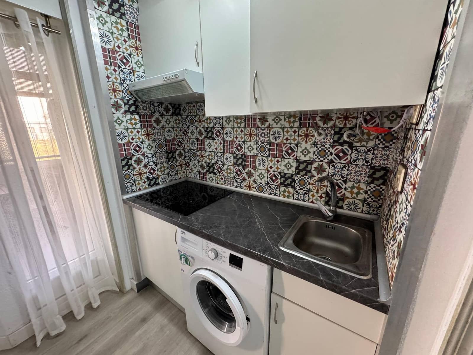 Apartment for sale in Torrevieja with pool - € 99,500 (Ref: 9906938)