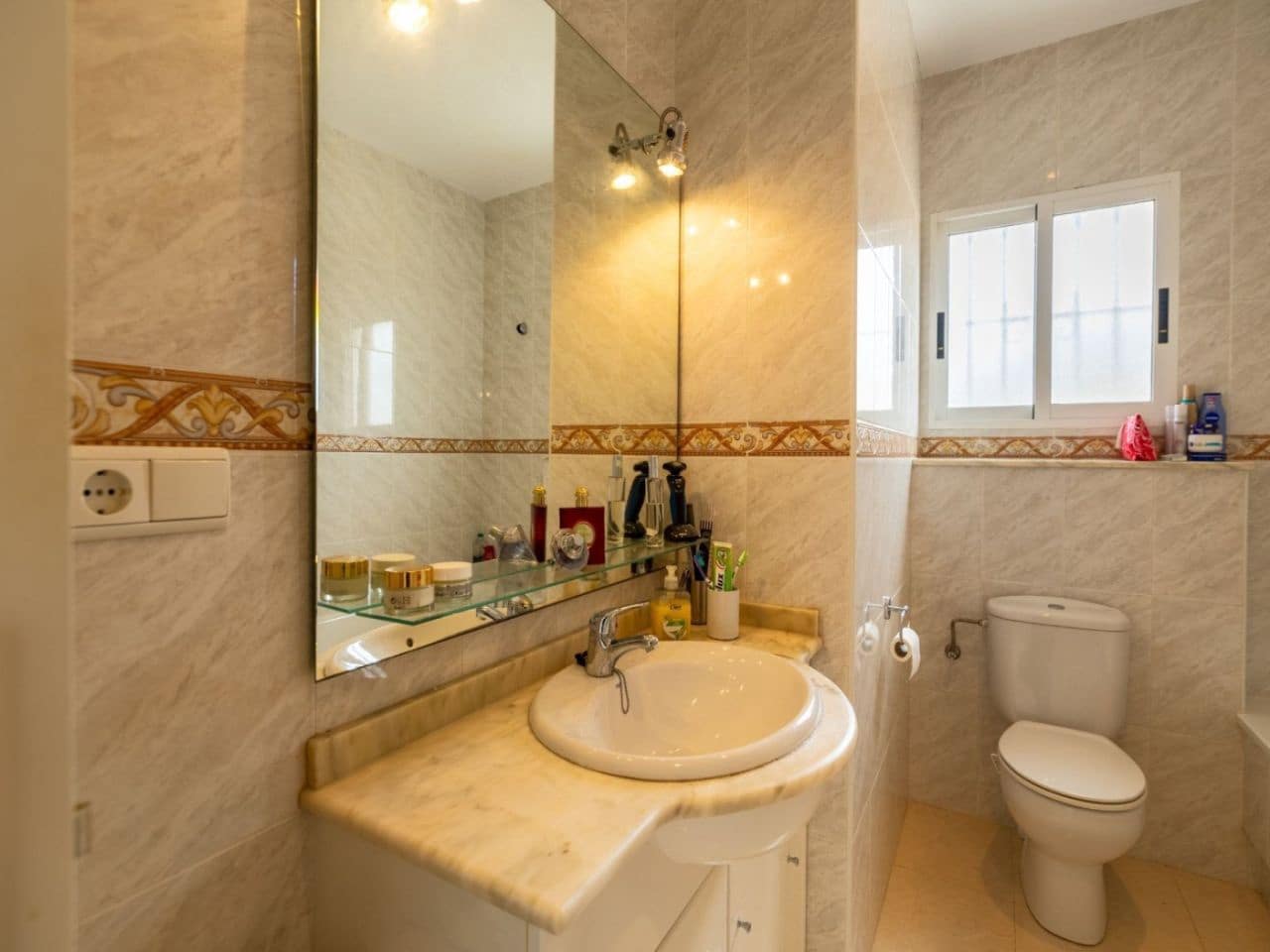 3 sypialnia Willa na sprzedaż w Ciudad Quesada z basenem garażem - 357 000 € (Ref: 9910360)